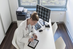 EHR Systems Weighing the Advantages and Disadvantages for Your Practice - Presented by PostDICOM